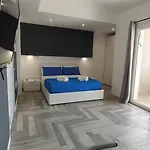 Stanza Idromassaggio 1 بيت ضيافة كوارتو سانتيلينا